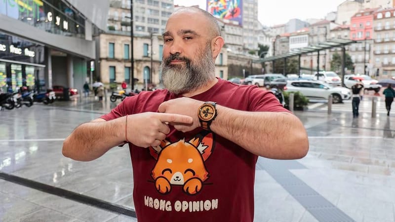 Colaboración con la Ciudad de Málaga — Antonio Fernandes, experto en ciberseguridad, en La Voz de Galicia