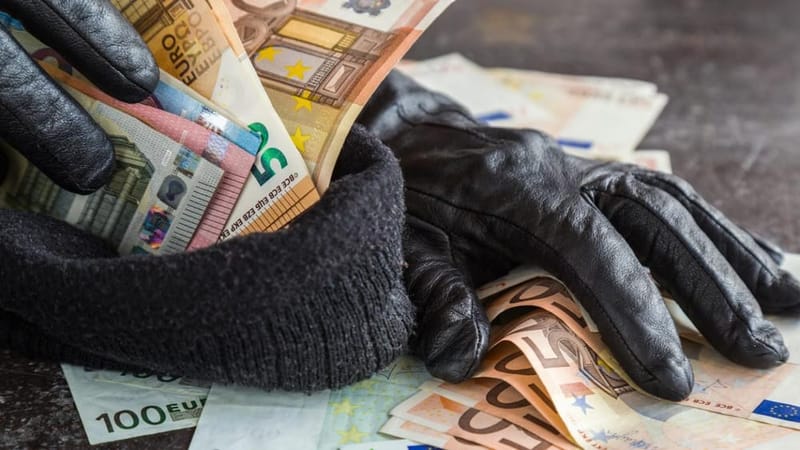 Cómo escapar a la "mafia" que roba tus datos bancarios — Antonio Fernandes, experto en ciberseguridad, en La Vanguardia